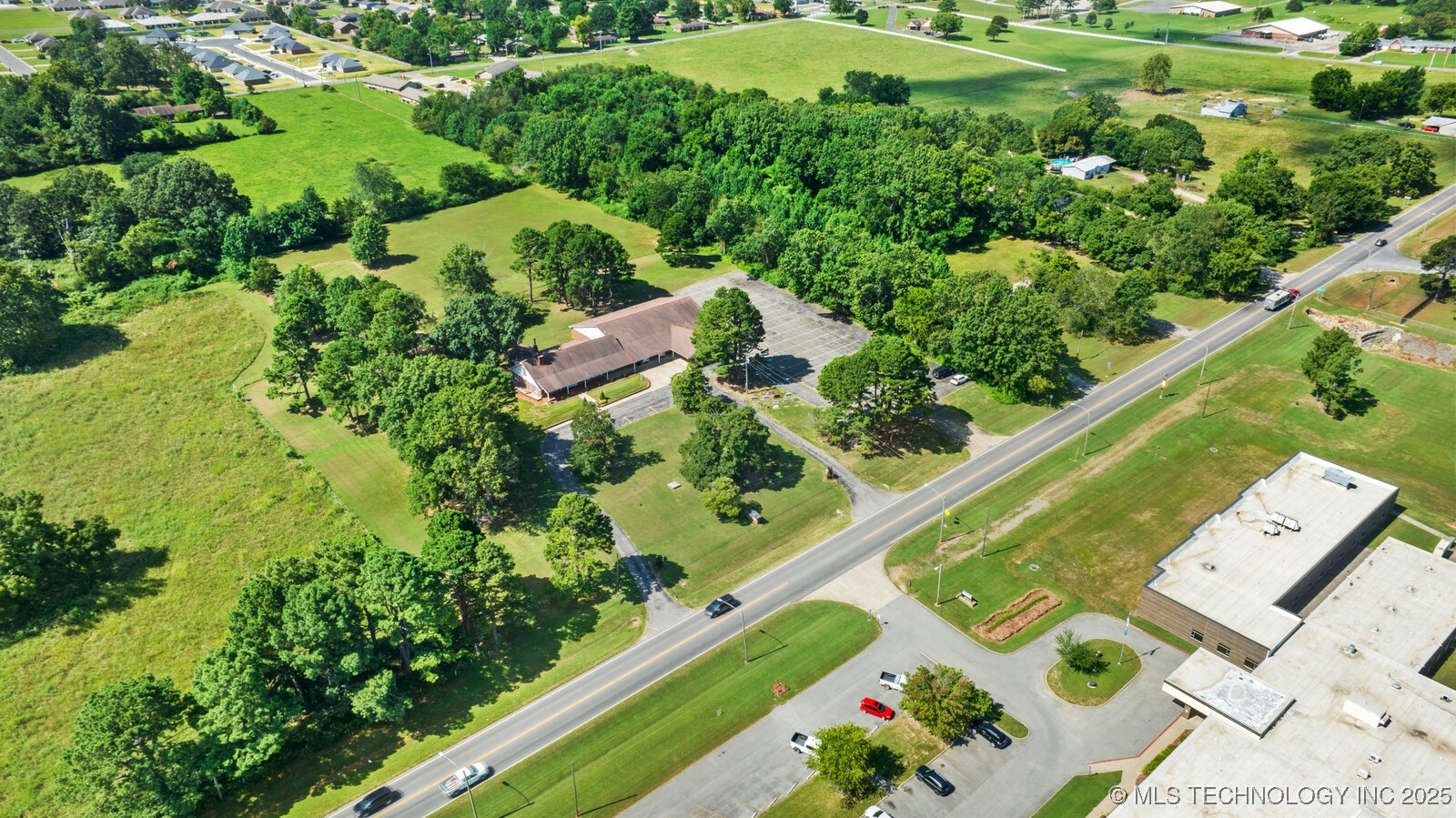 1400 W Locust Street Property Photo 33