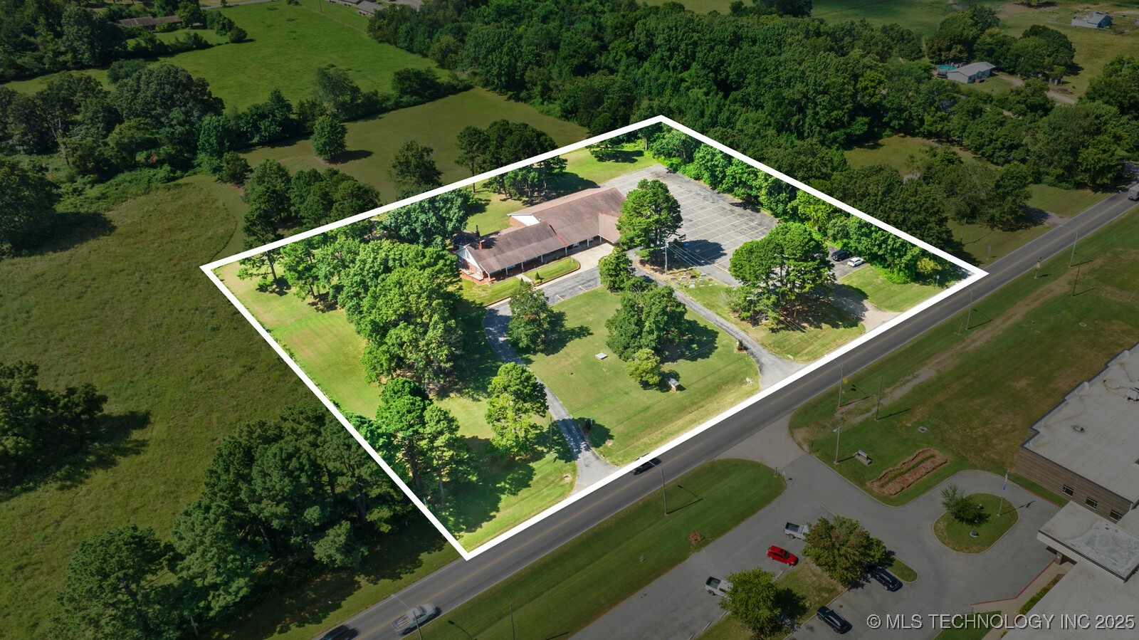 1400 W Locust Street Property Photo 34