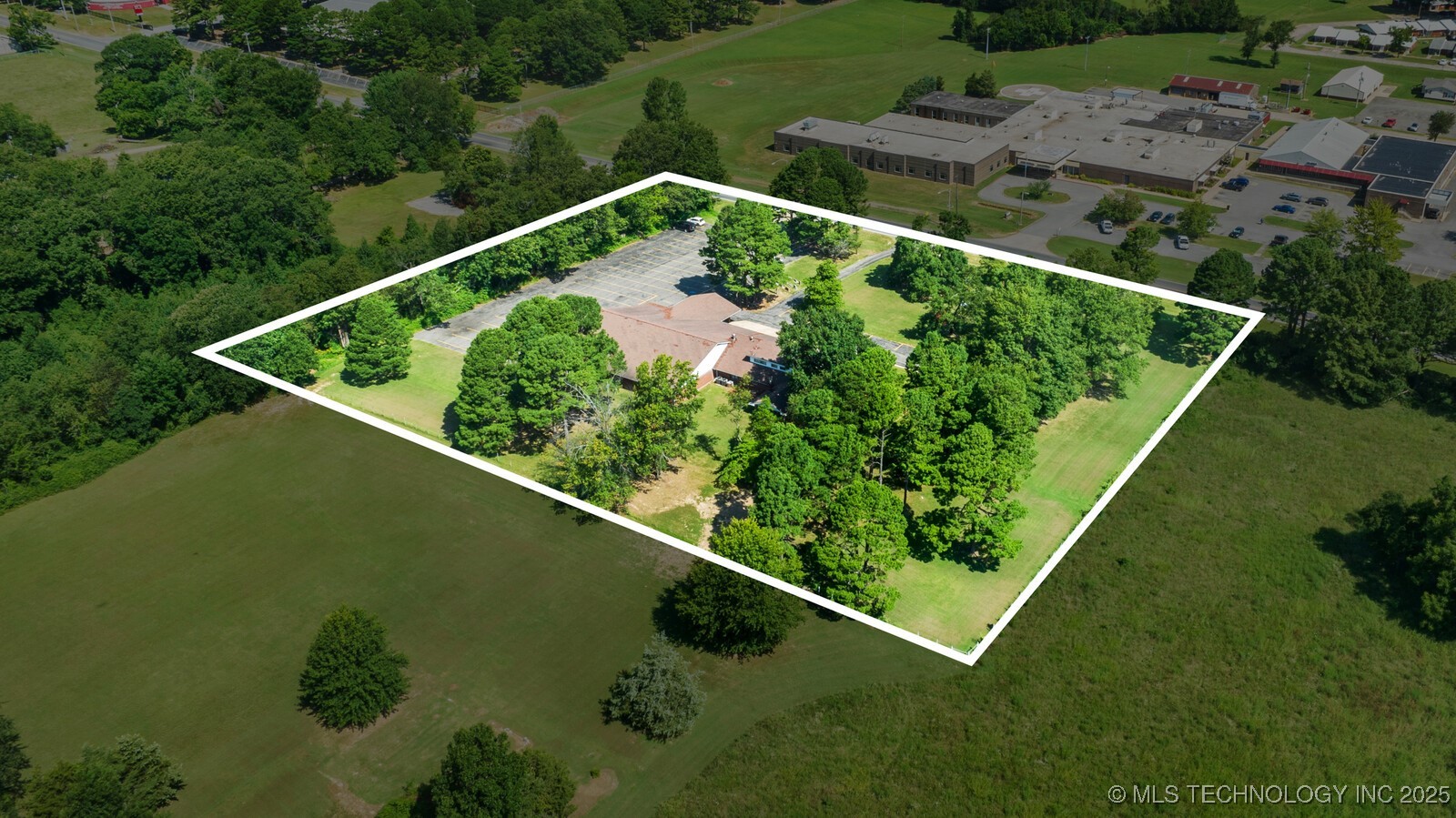 1400 W Locust Street Property Photo 36