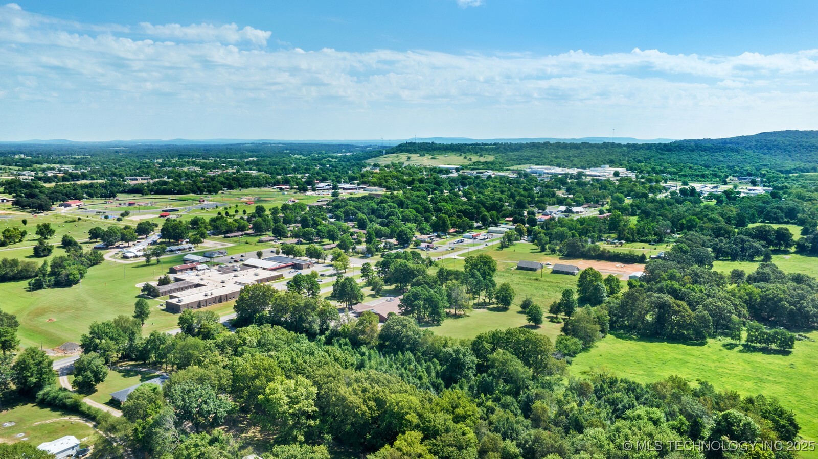 1400 W Locust Street Property Photo 39