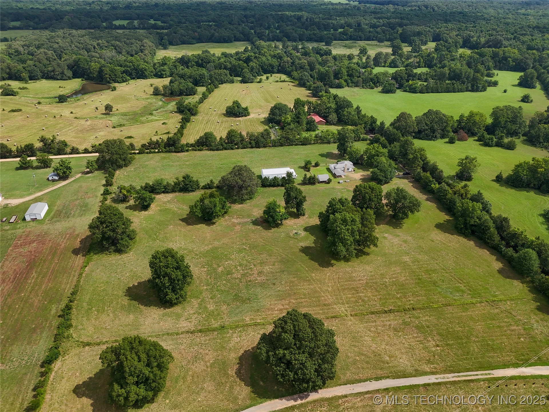 652 N 4230 Road Property Photo 7