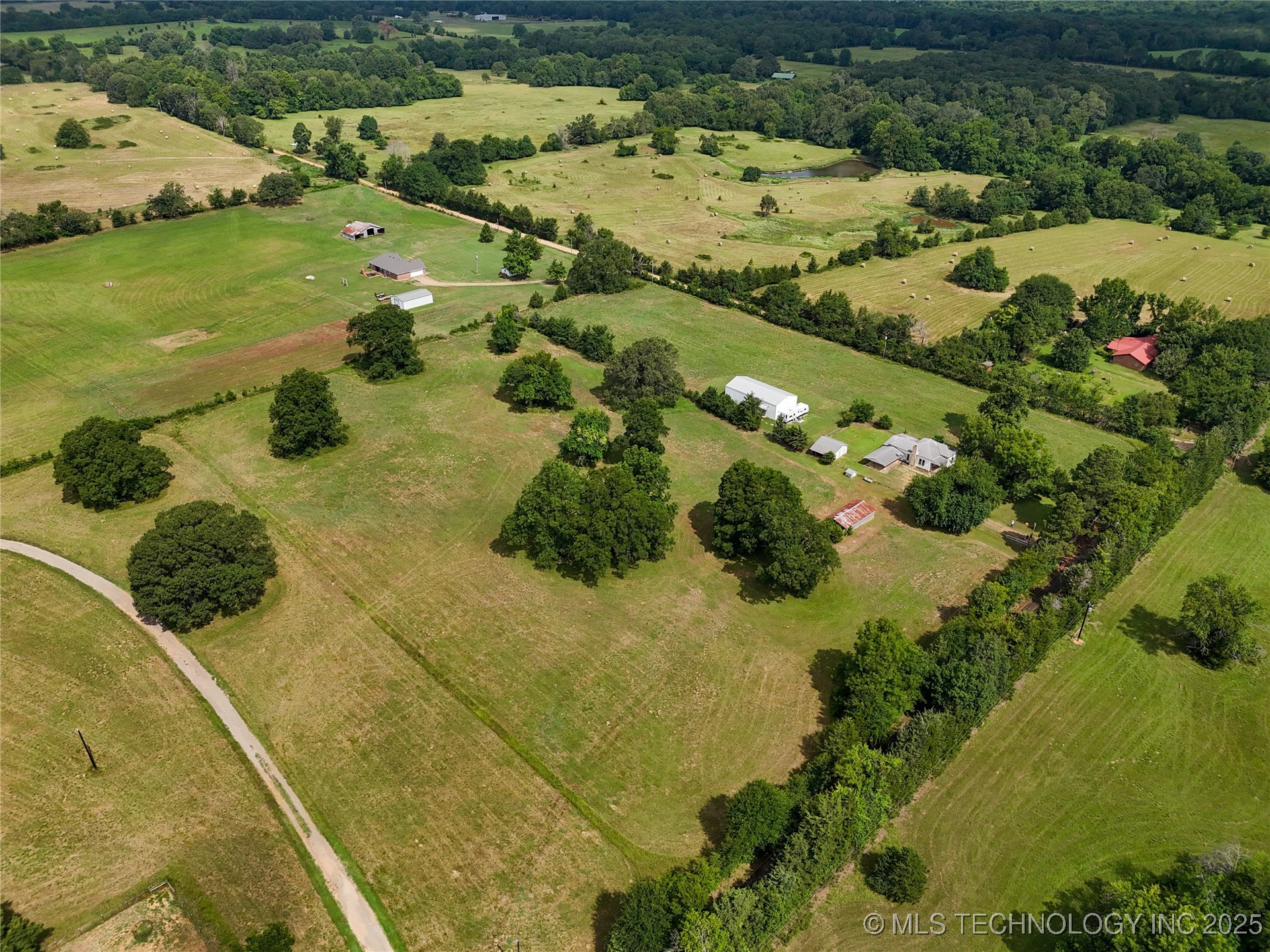 652 N 4230 Road Property Photo 11