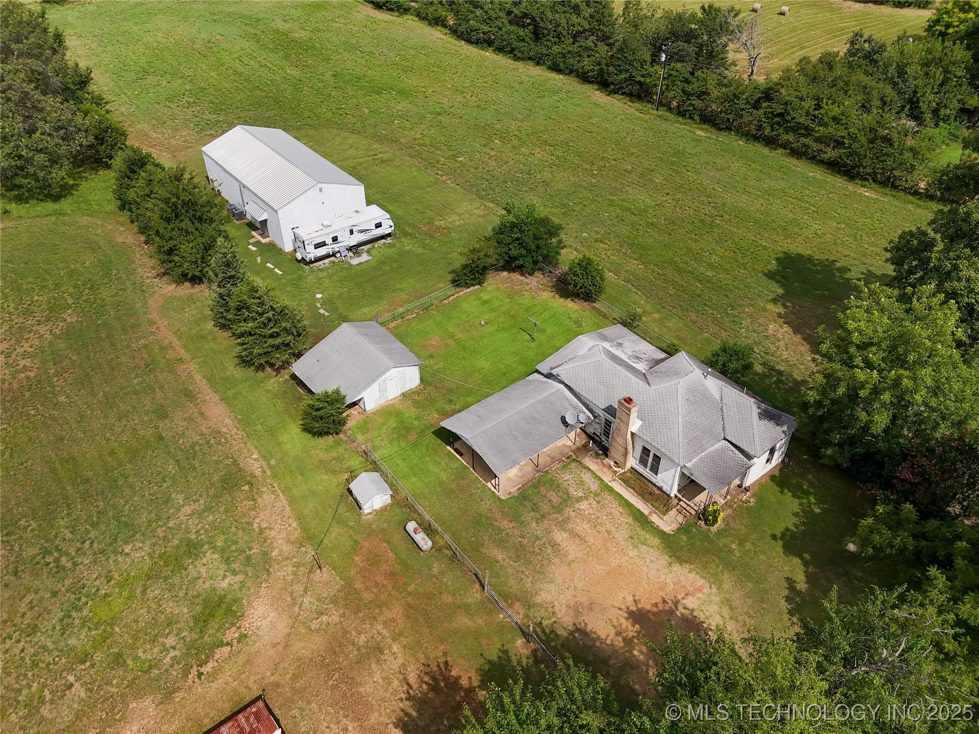 652 N 4230 Road Property Photo 22