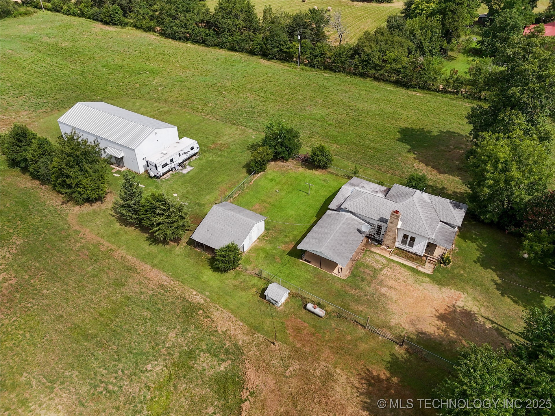 652 N 4230 Road Property Photo 23