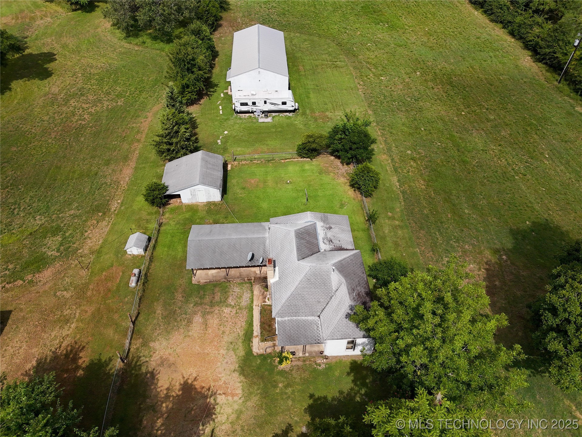 652 N 4230 Road Property Photo 32