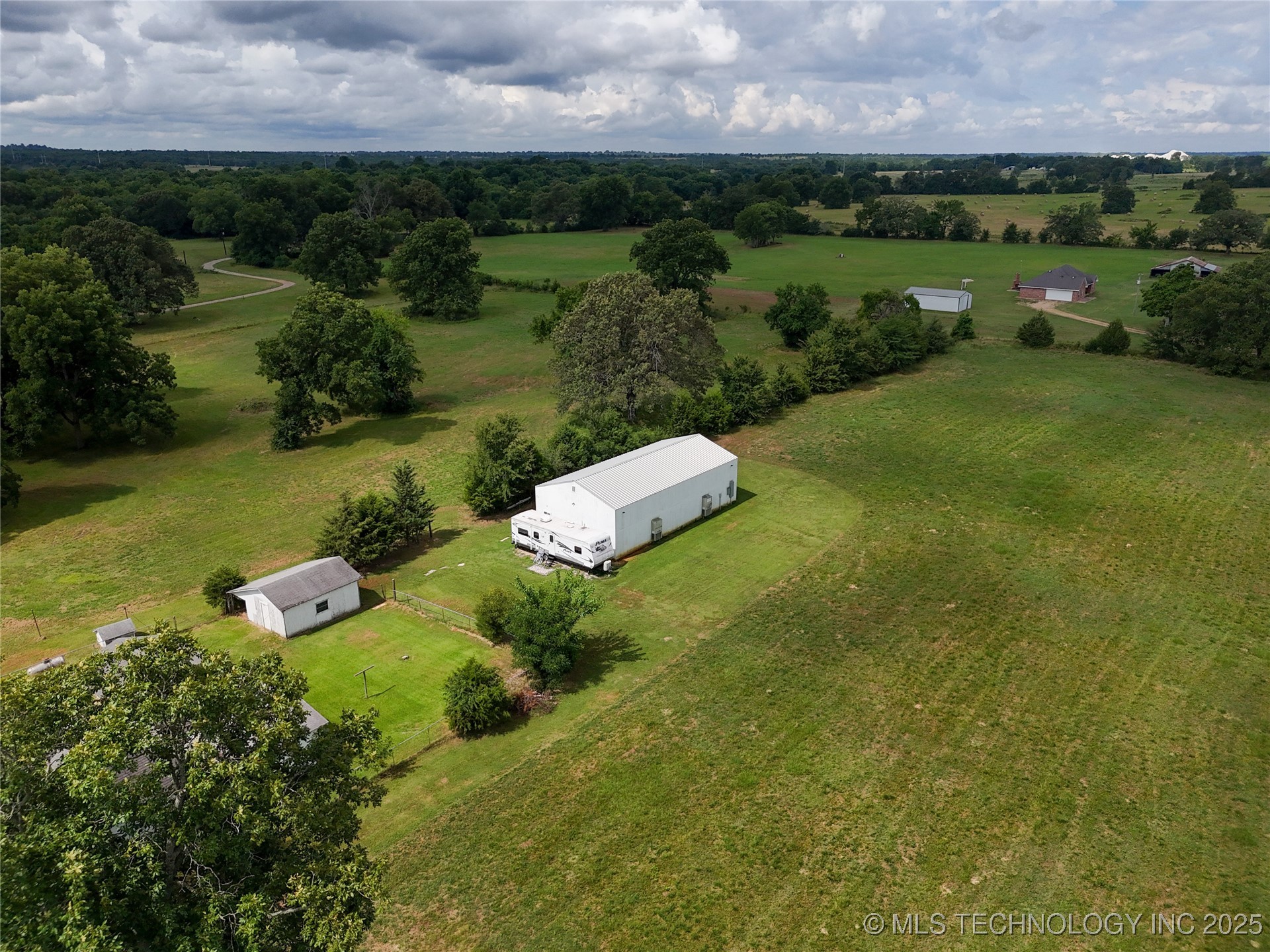 652 N 4230 Road Property Photo 34