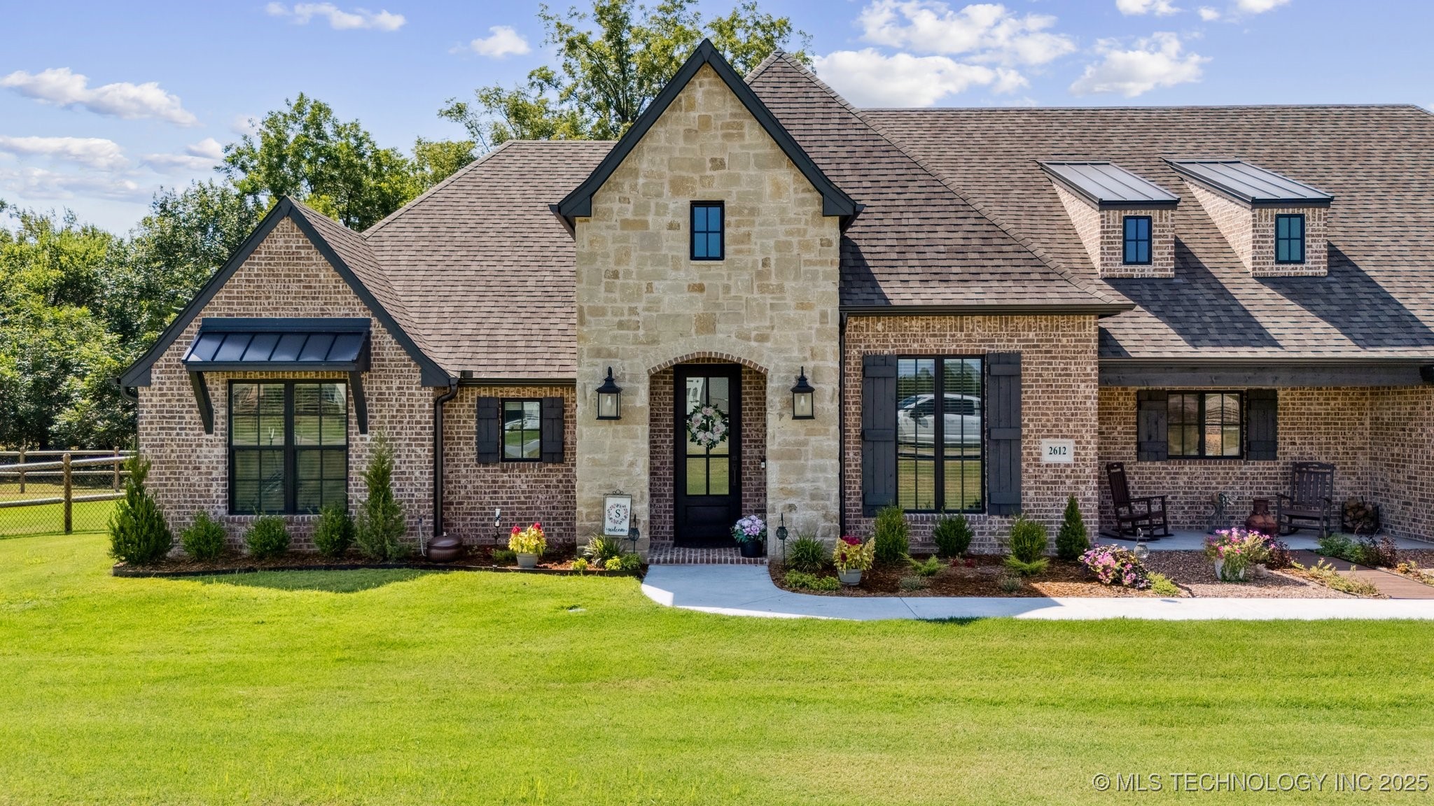 2612 Cross Creek Drive Property Photo 5