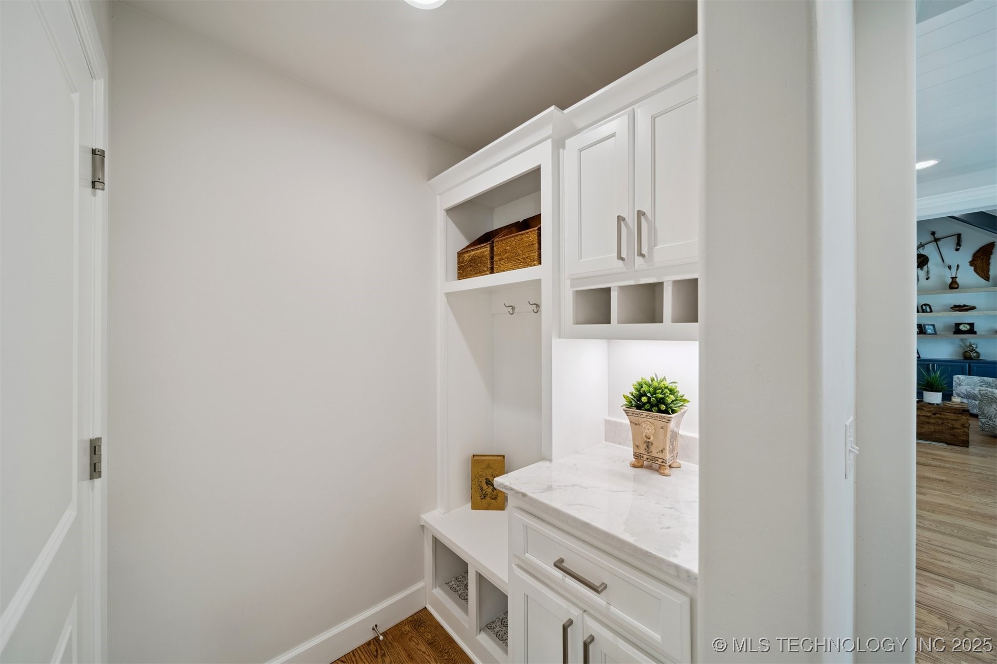 2612 Cross Creek Drive Property Photo 19