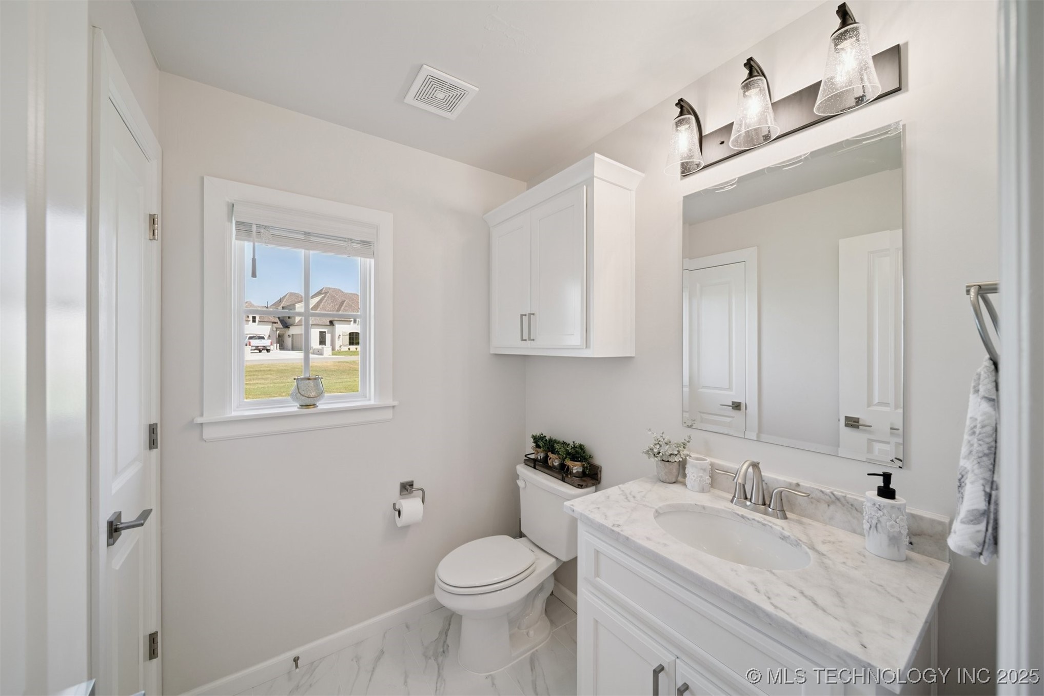 2612 Cross Creek Drive Property Photo 28