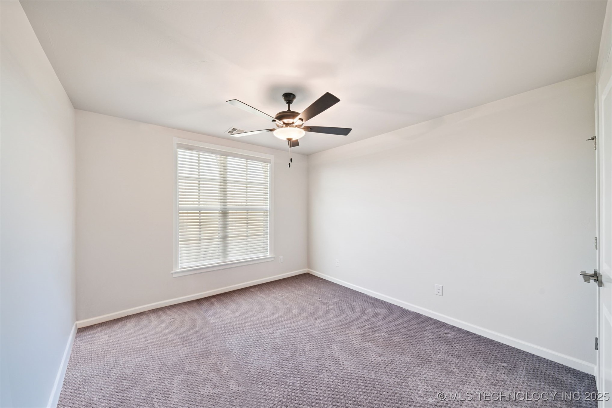 2612 Cross Creek Drive Property Photo 29