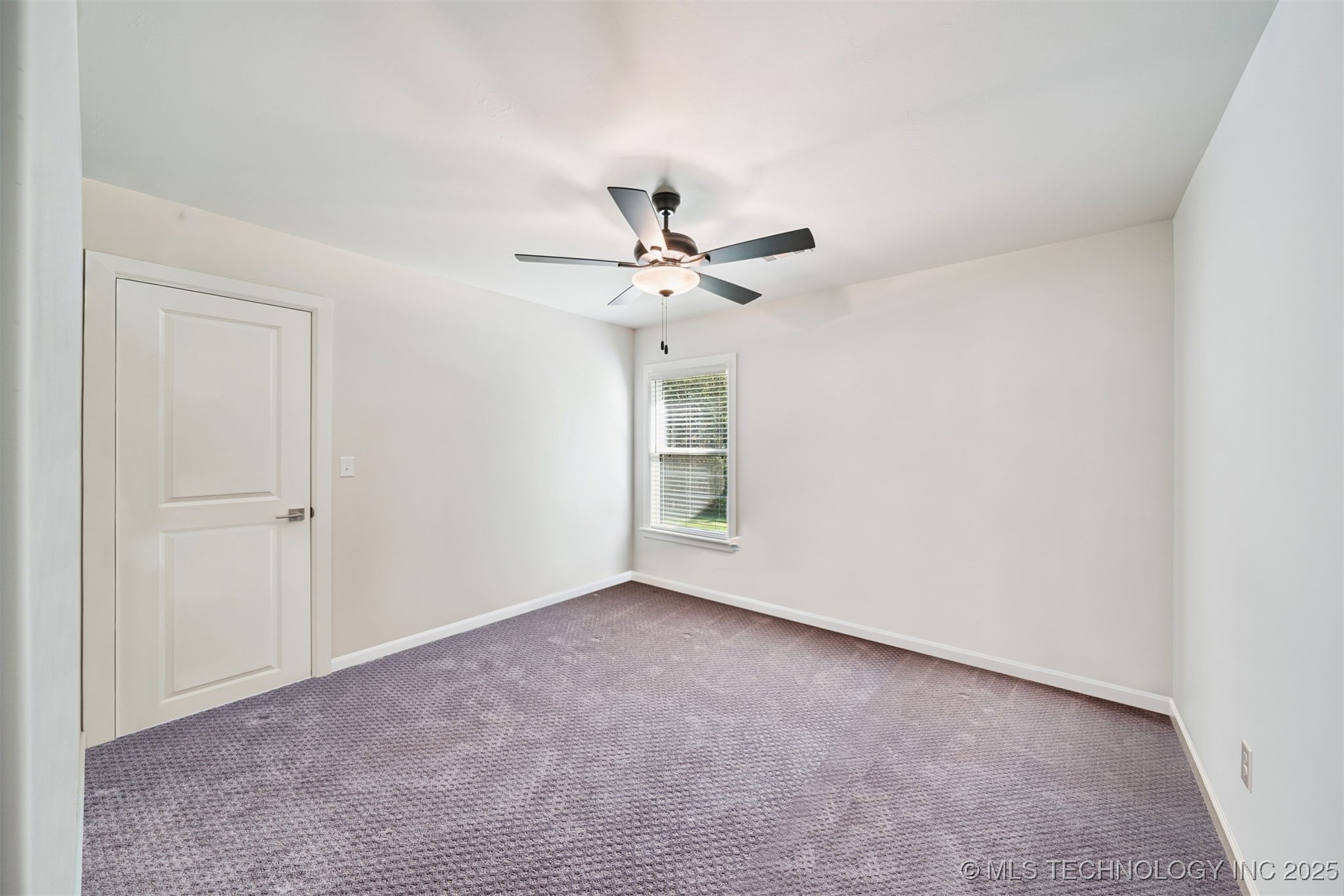 2612 Cross Creek Drive Property Photo 32