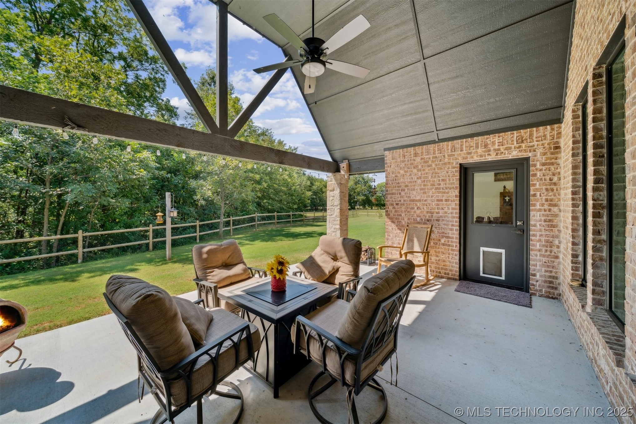 2612 Cross Creek Drive Property Photo 33