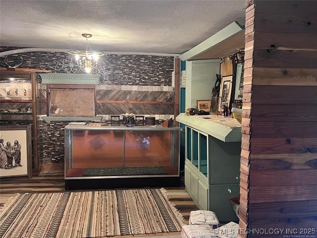 518 W 1st Street Property Photo 2