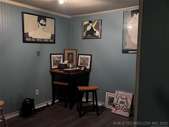 518 W 1st Street Property Photo 4