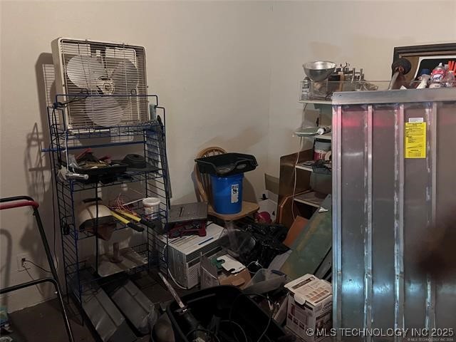 518 W 1st Street Property Photo 8