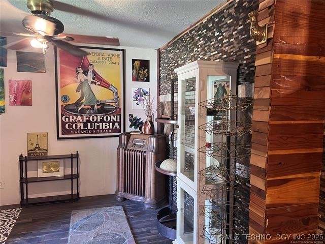 518 W 1st Street Property Photo 11