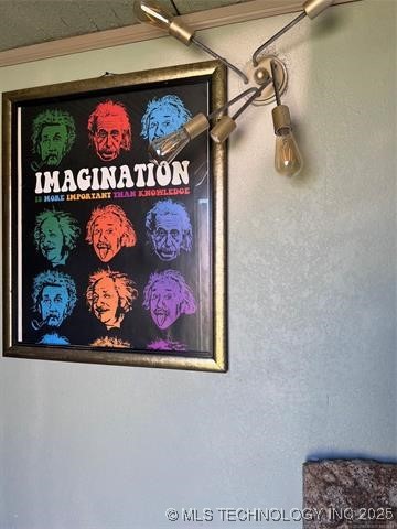 518 W 1st Street Property Photo 13