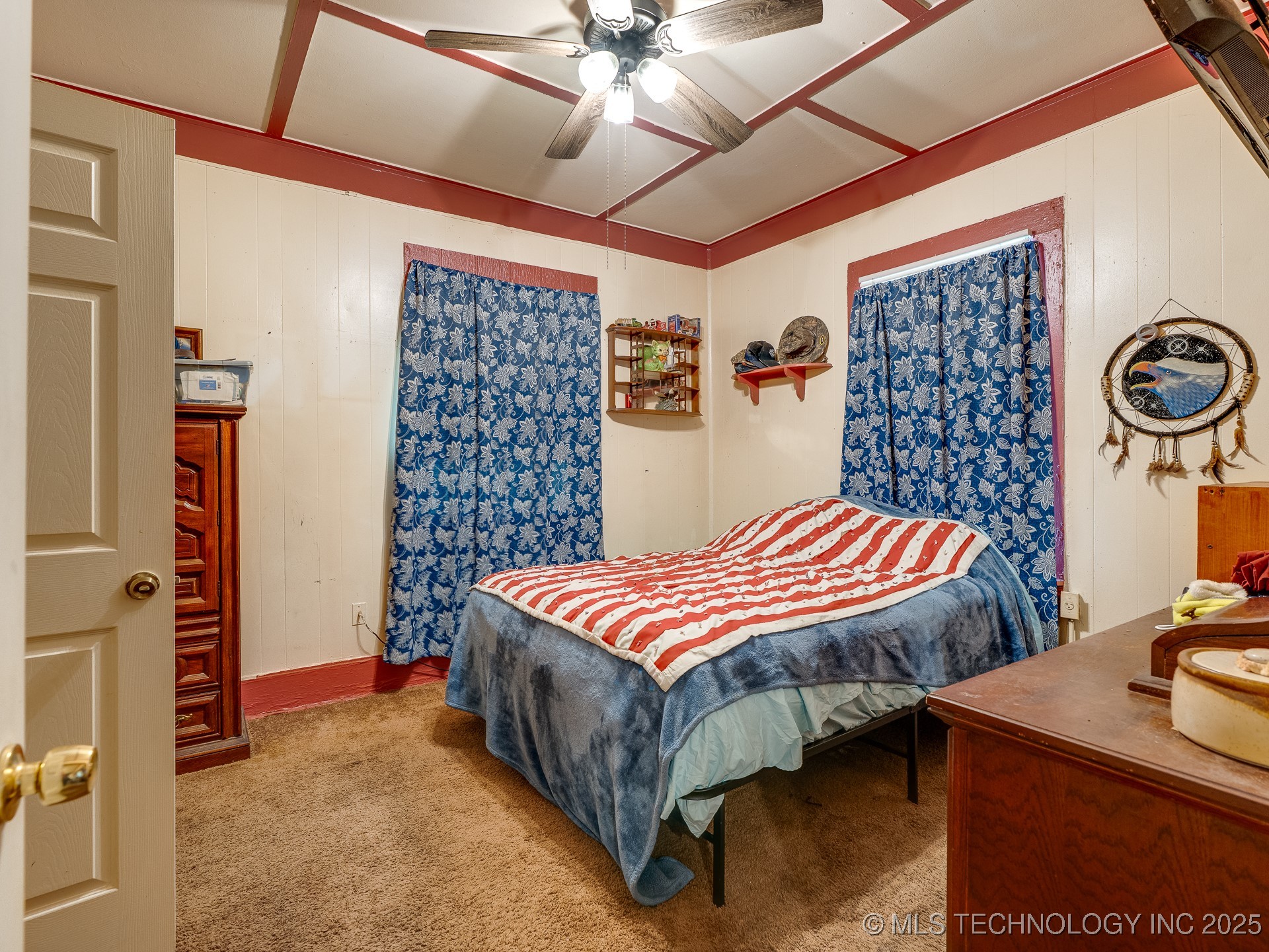 742 E 8th Property Photo 12