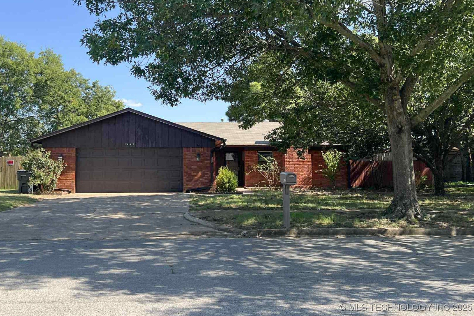 1924 9th NW Property Photo 1