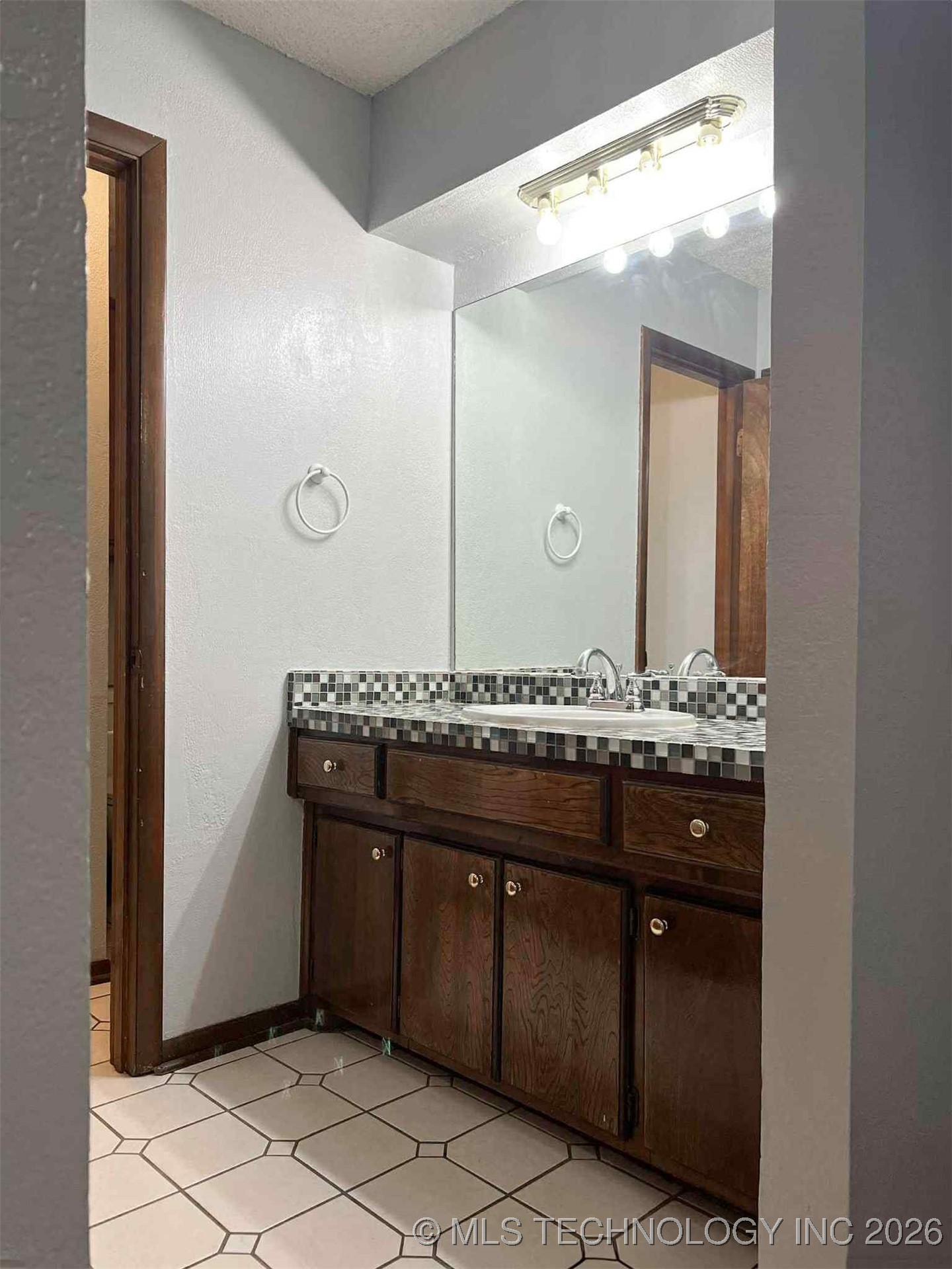 1924 9th Nw Property Photo 13