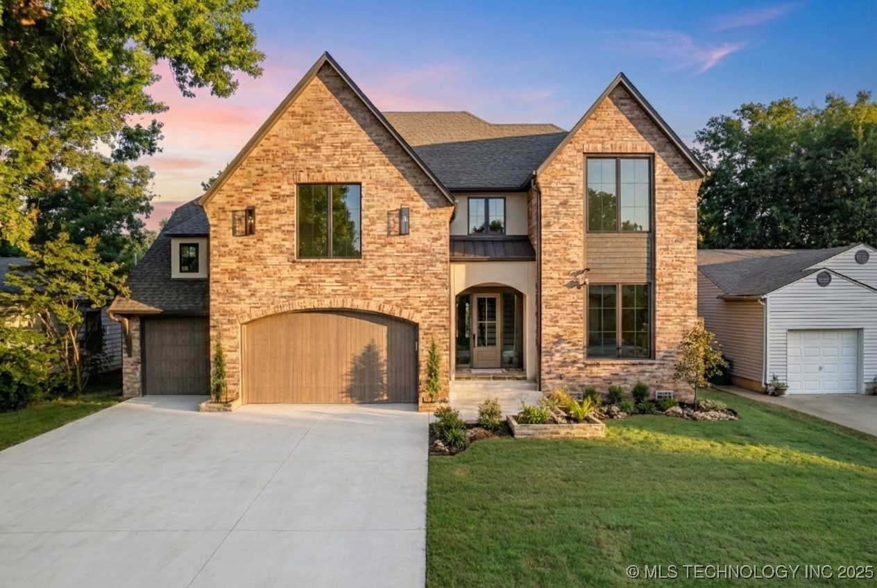 1009 E 38th Street Property Photo 1