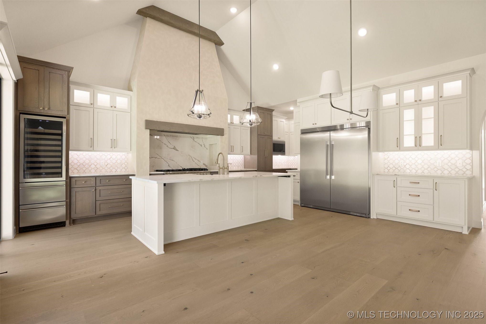 1009 E 38th Street Property Photo 14