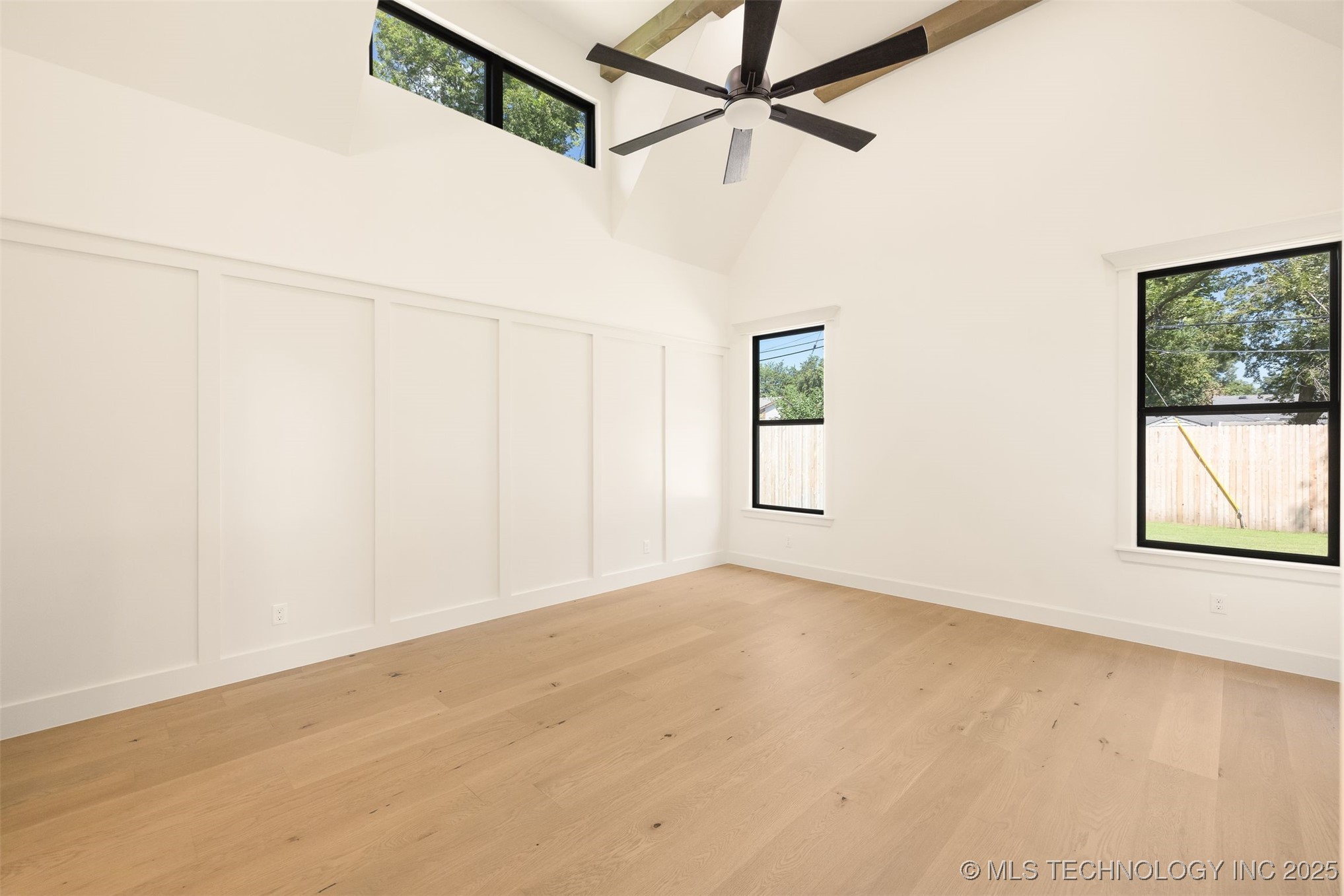 1009 E 38th Street Property Photo 24