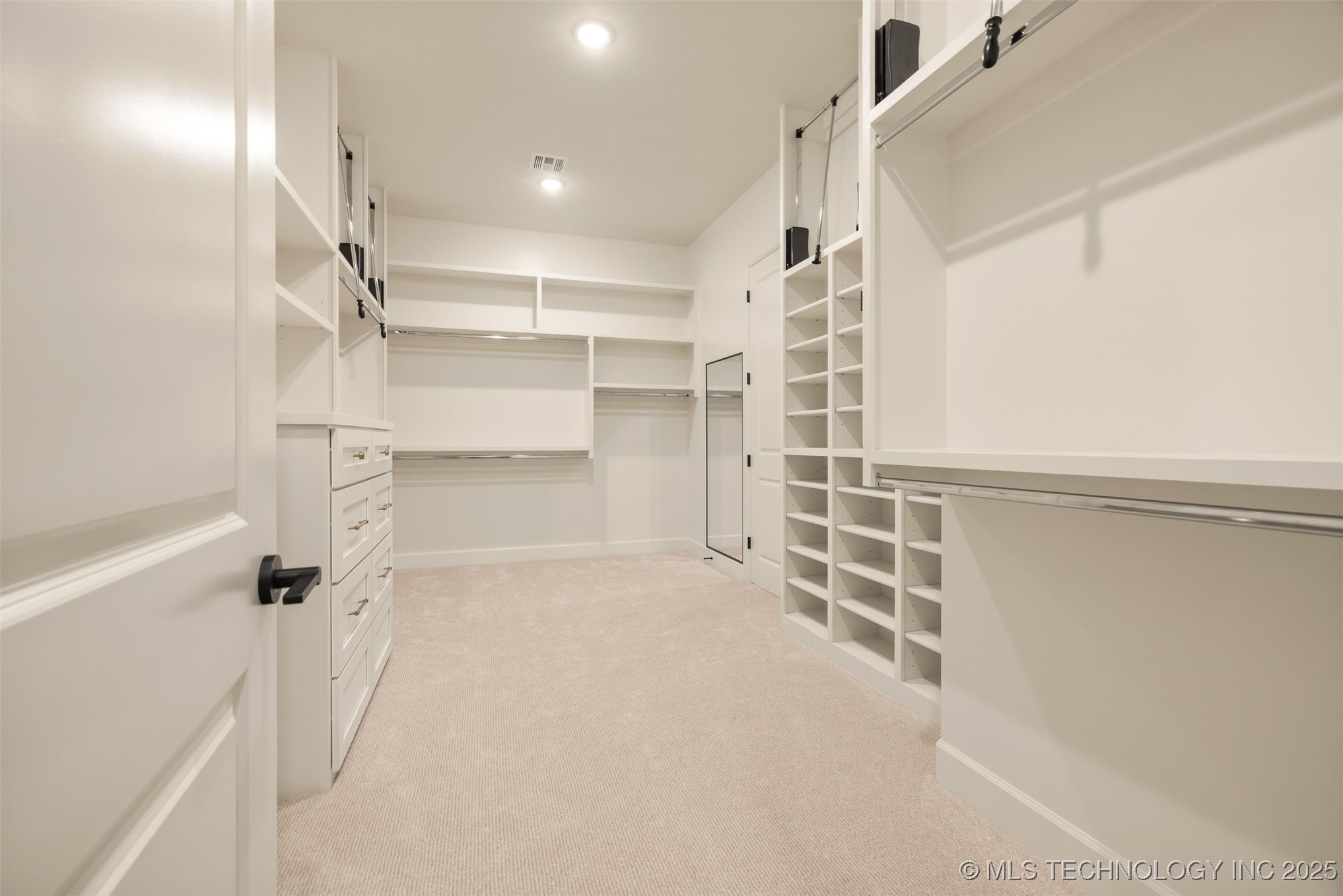 1009 E 38th Street Property Photo 35