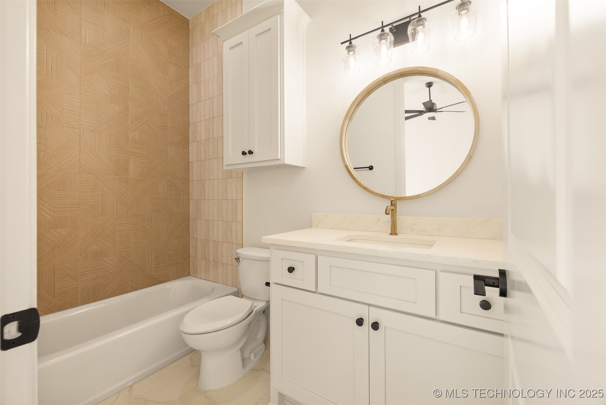 1009 E 38th Street Property Photo 44