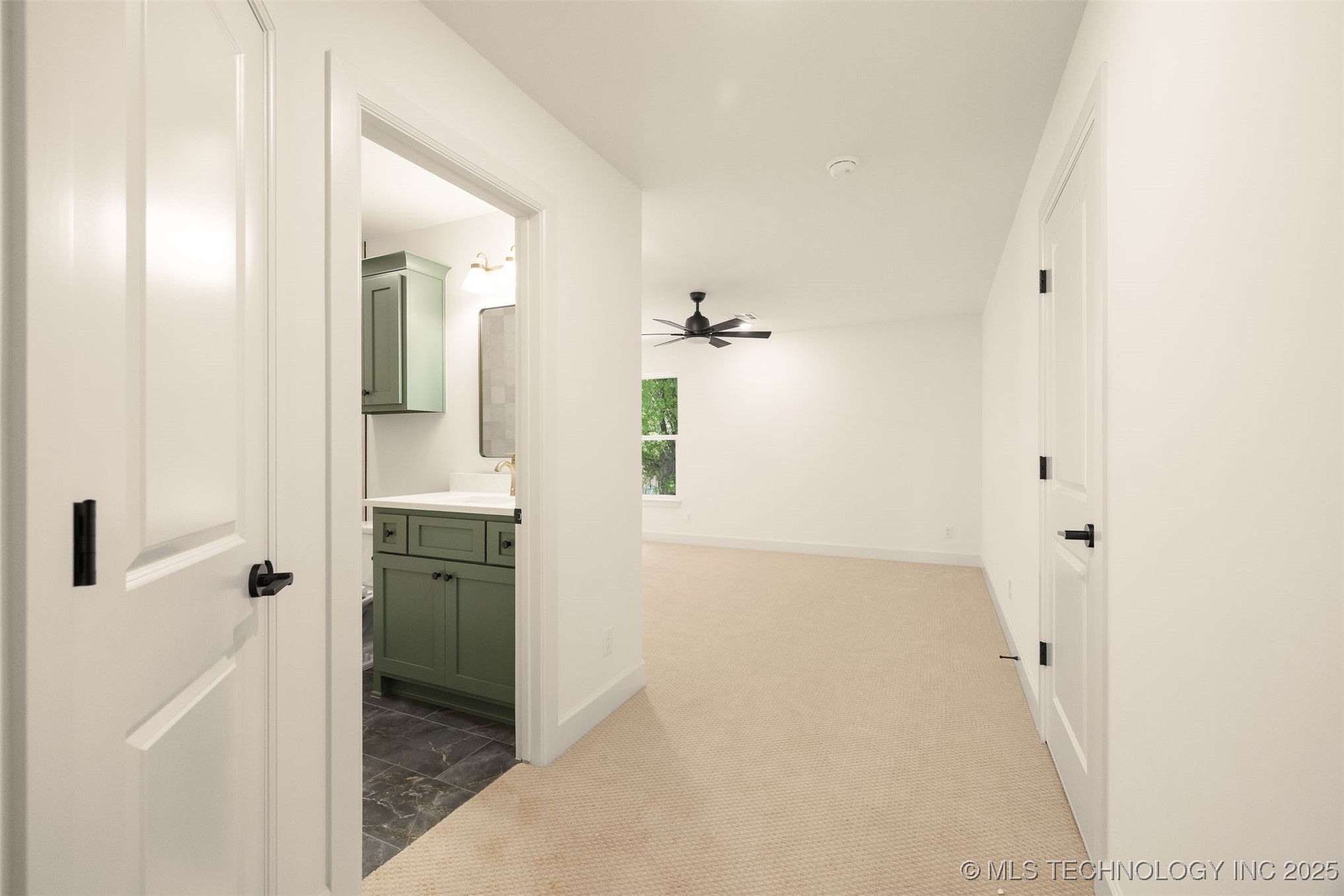 1009 E 38th Street Property Photo 52