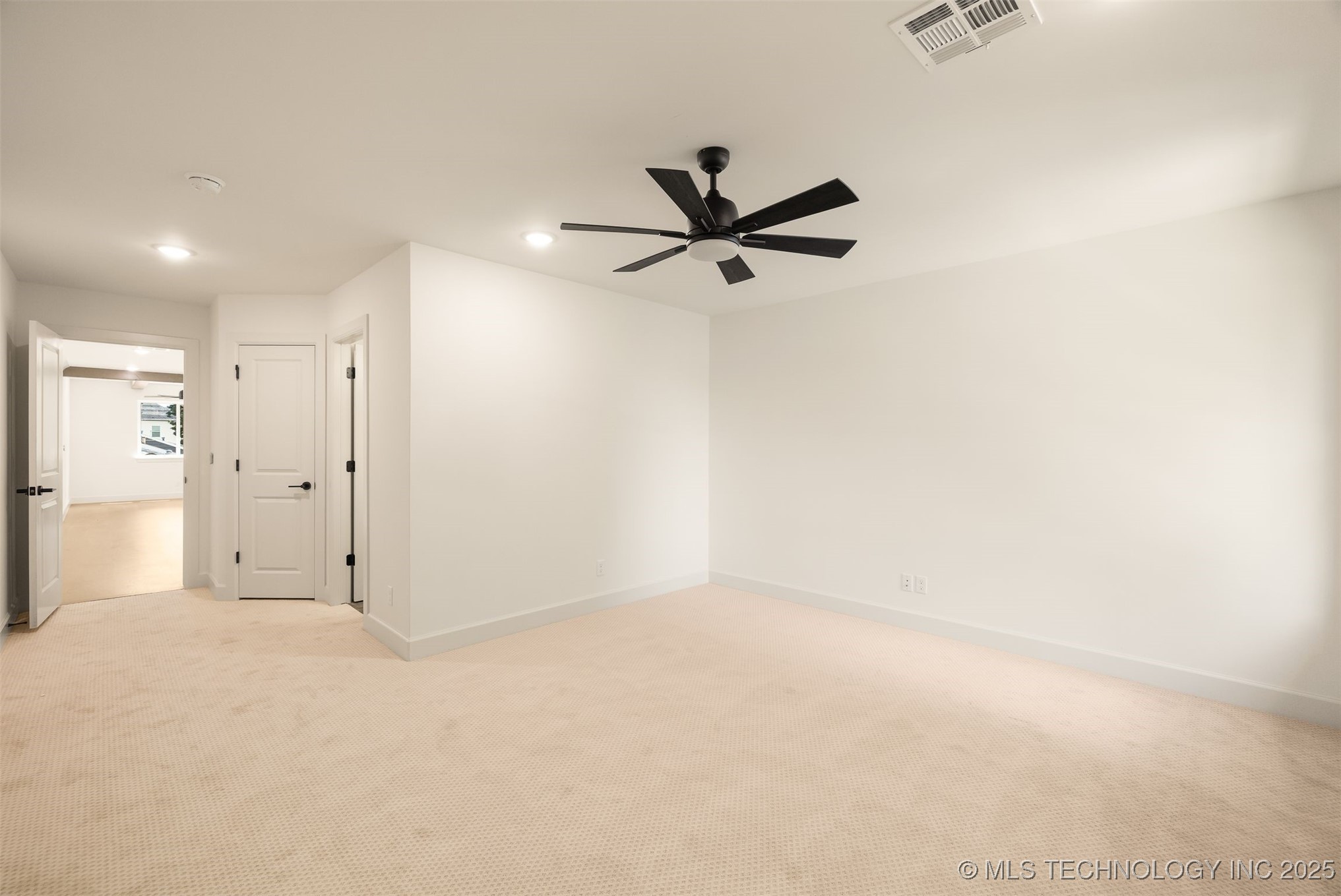 1009 E 38th Street Property Photo 55