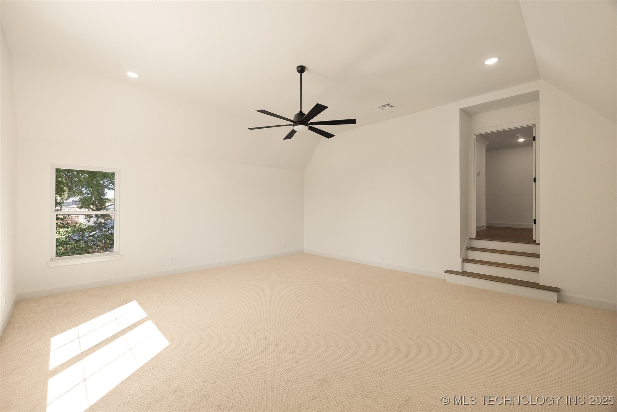 1009 E 38th Street Property Photo 60