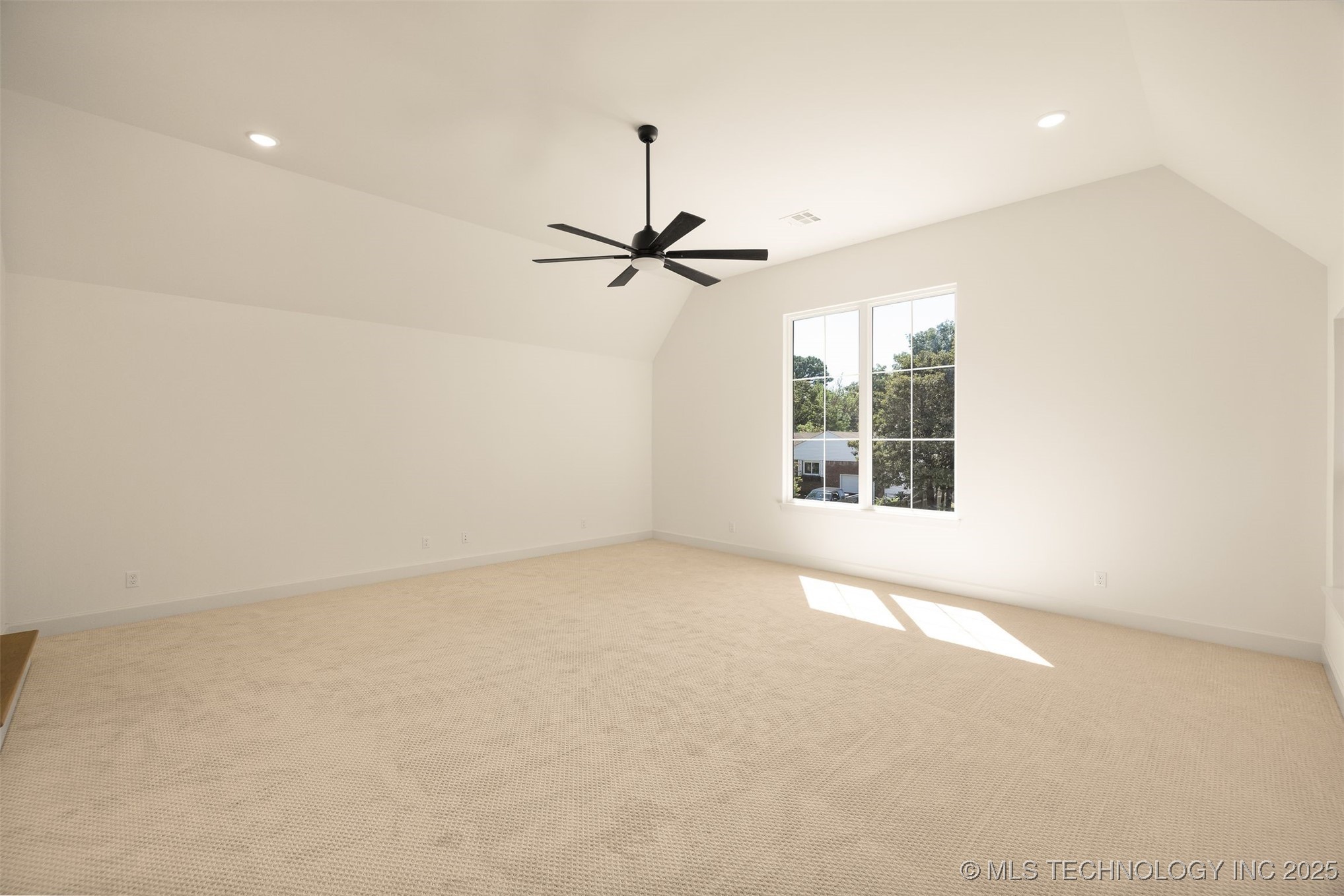 1009 E 38th Street Property Photo 61