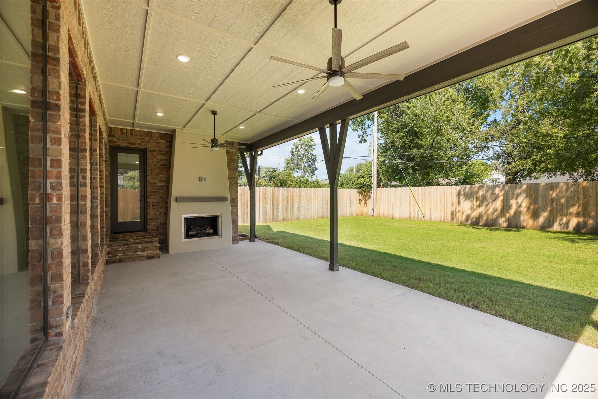 1009 E 38th Street Property Photo 62