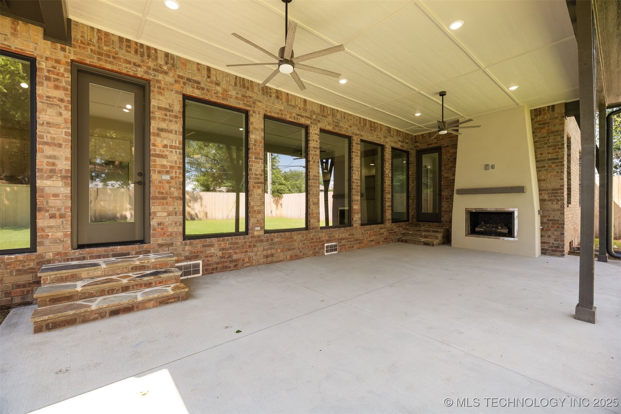 1009 E 38th Street Property Photo 63