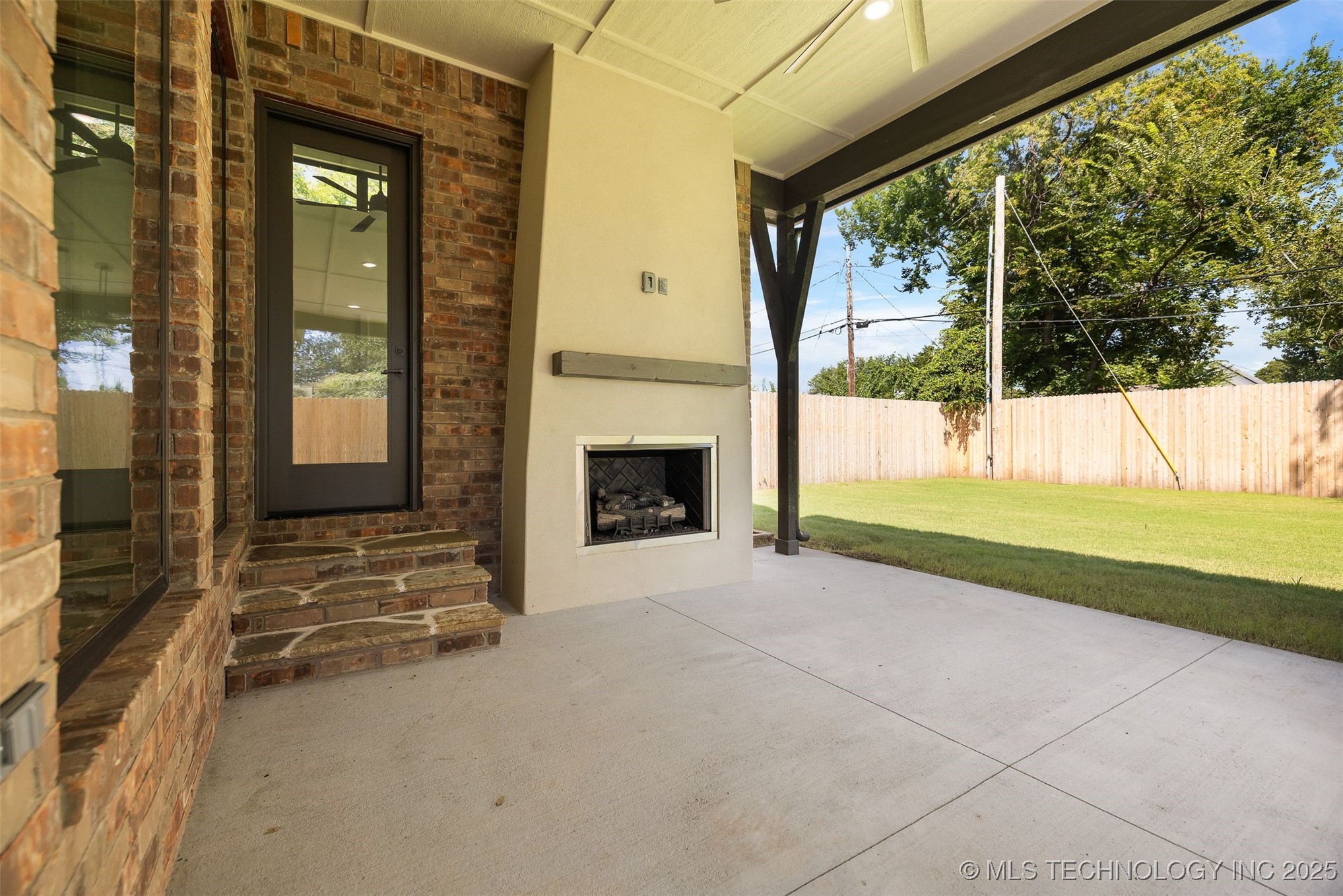 1009 E 38th Street Property Photo 65