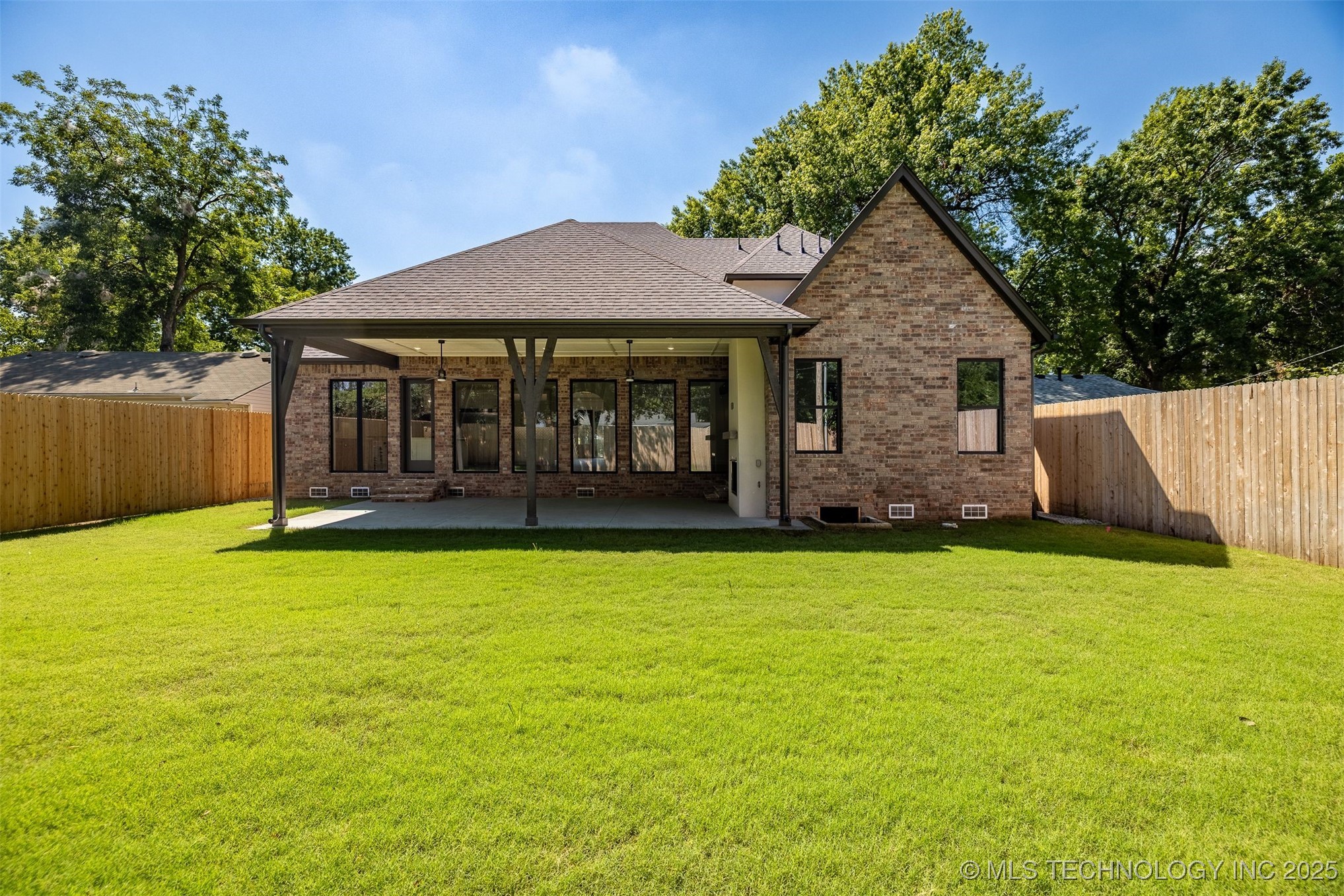 1009 E 38th Street Property Photo 67