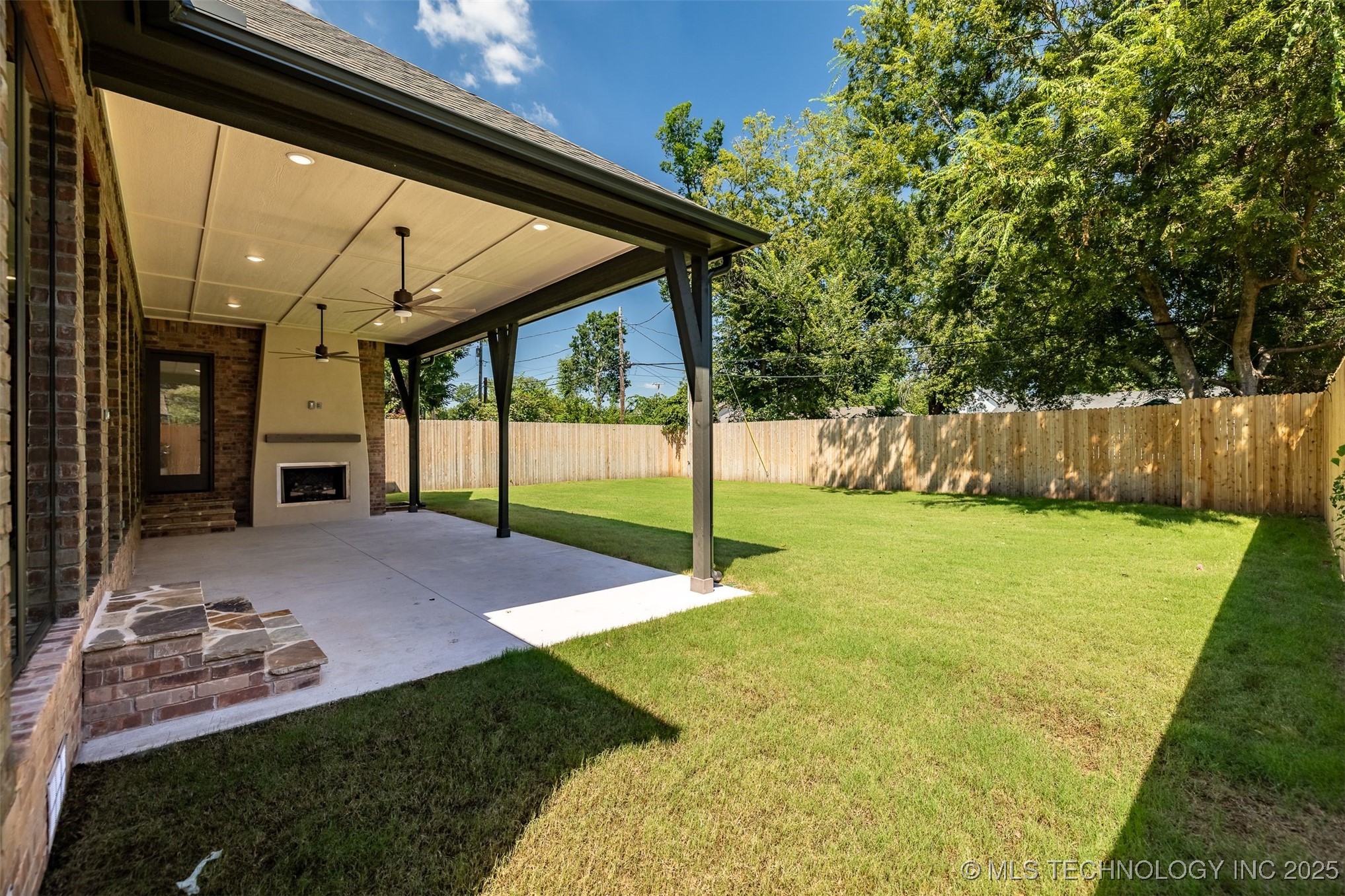 1009 E 38th Street Property Photo 70