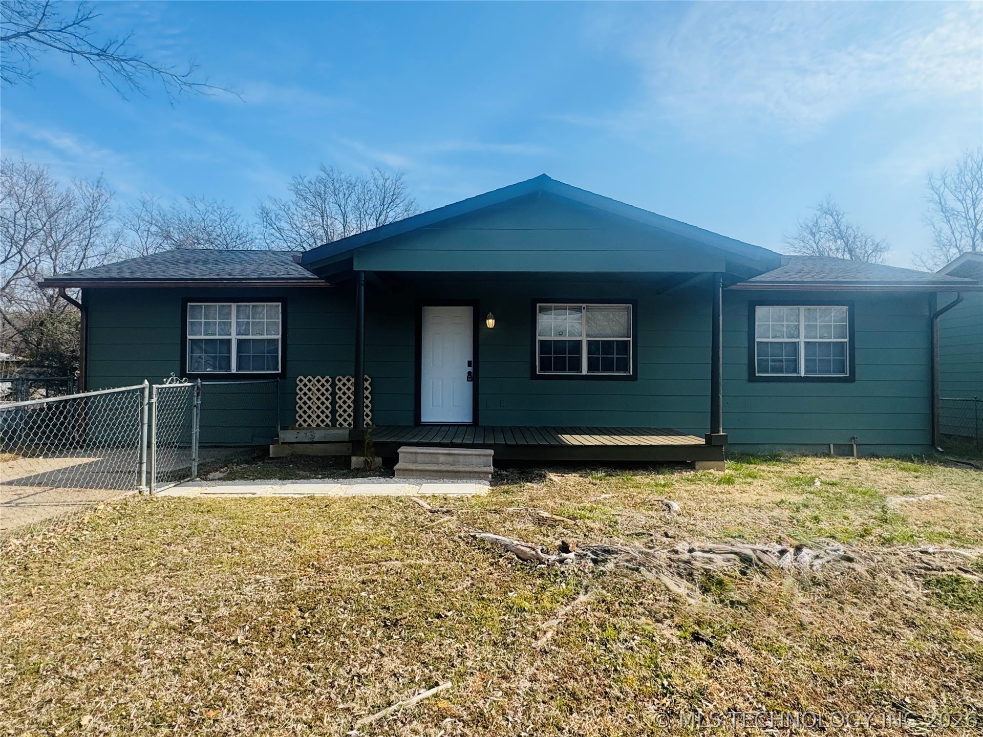 6365 N Denver Avenue Property Photo 2