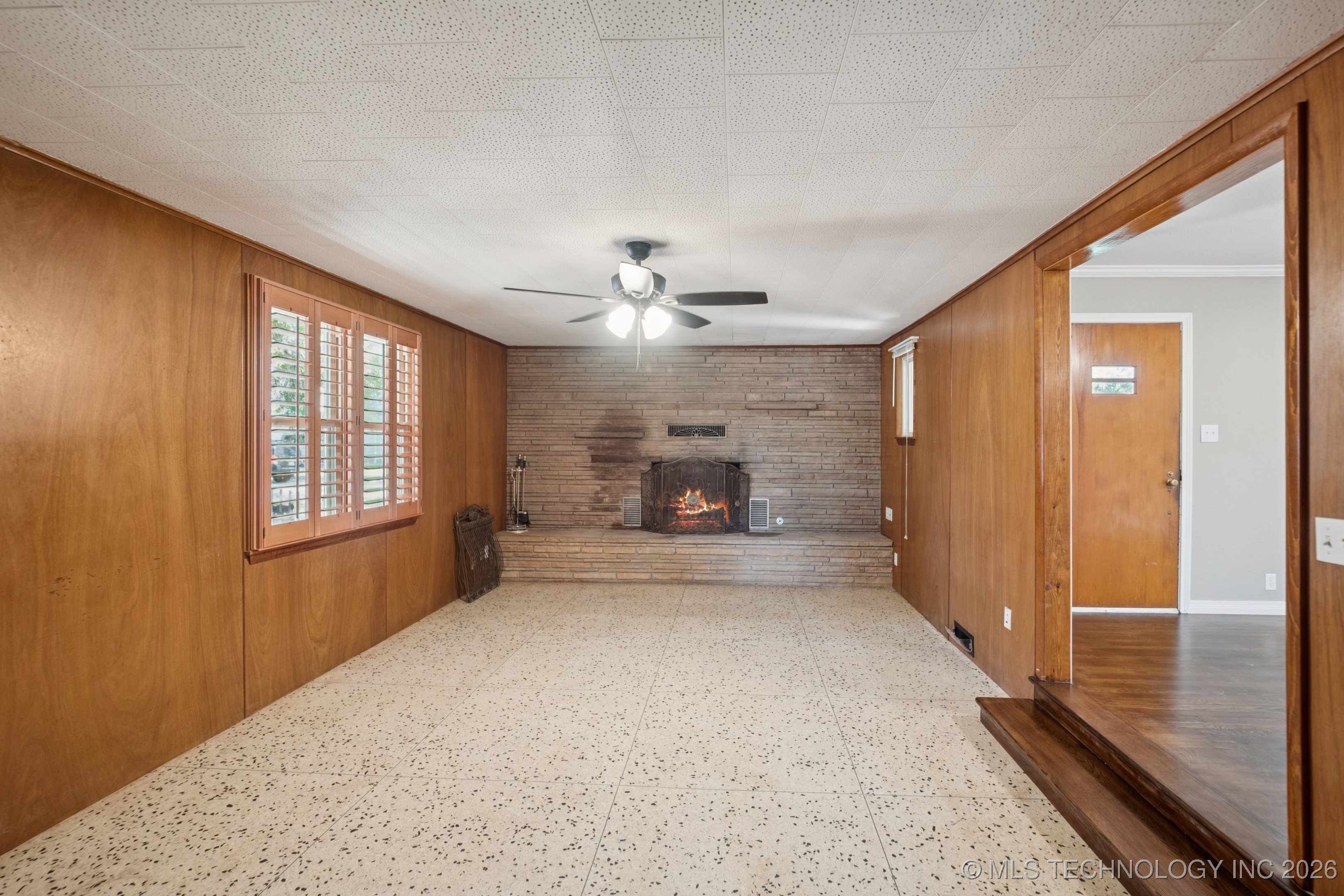 843 E 4th Property Photo 10