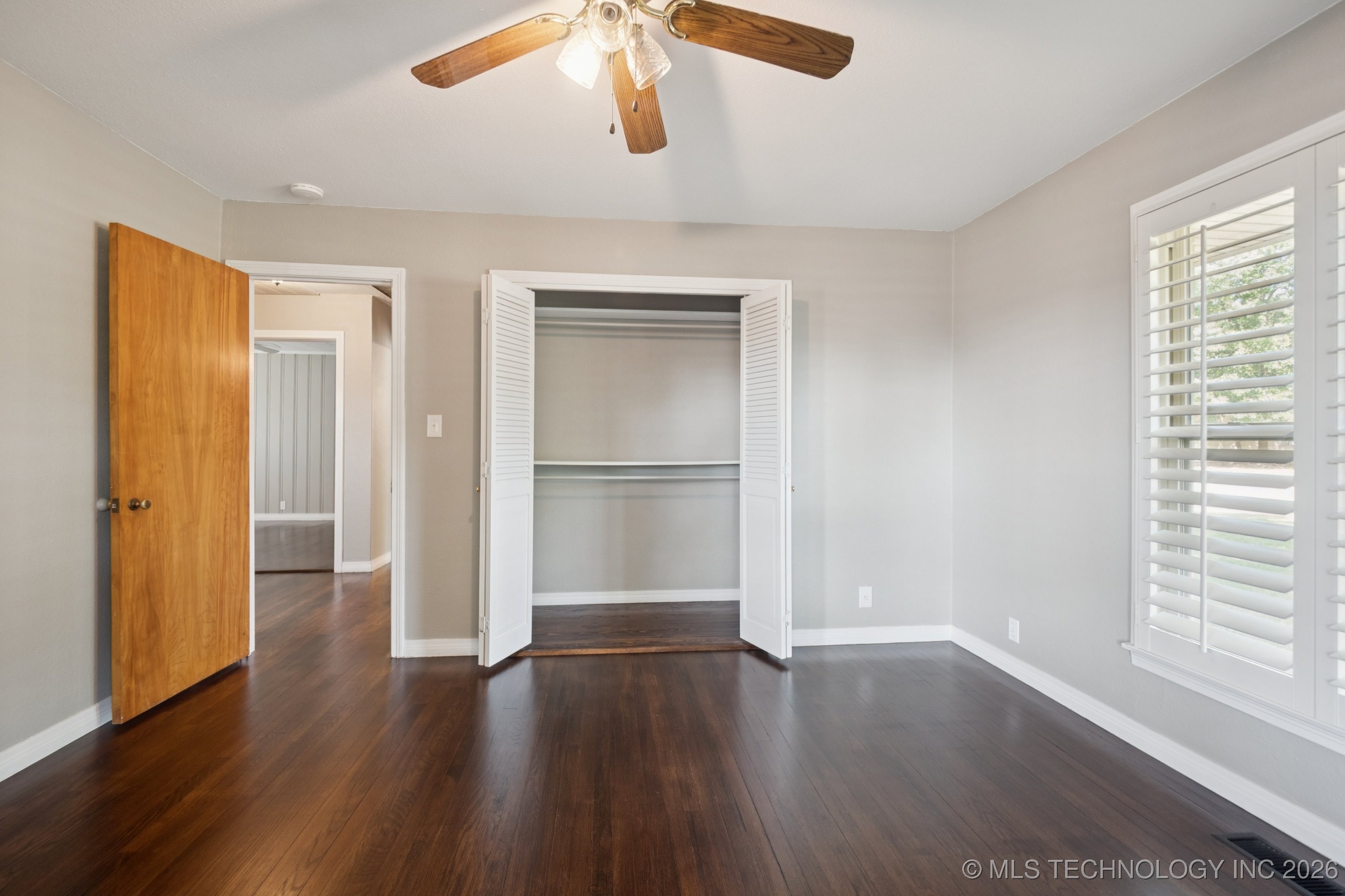 843 E 4th Property Photo 13