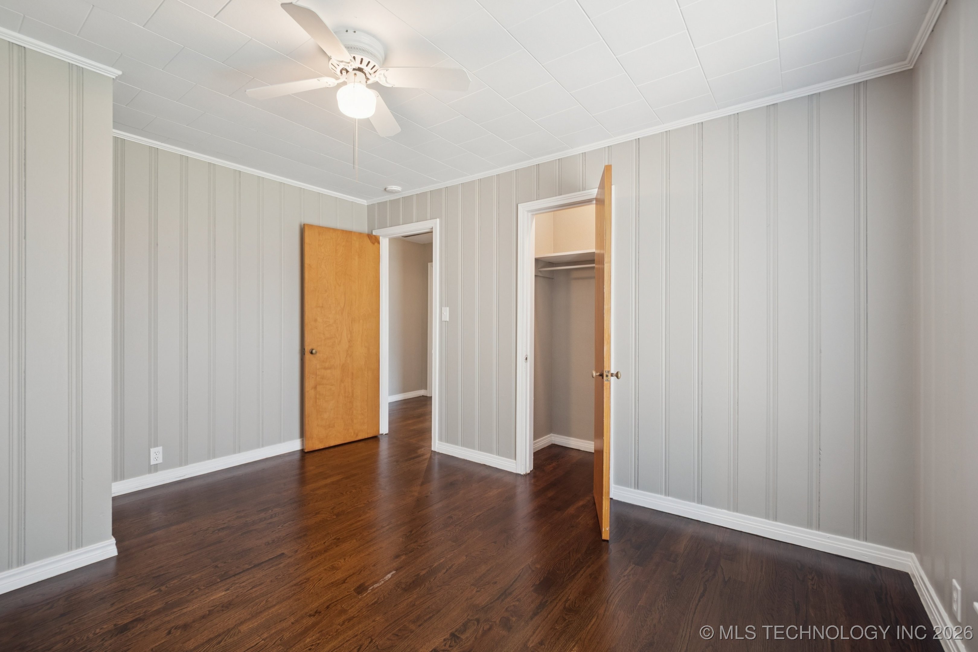 843 E 4th Property Photo 19