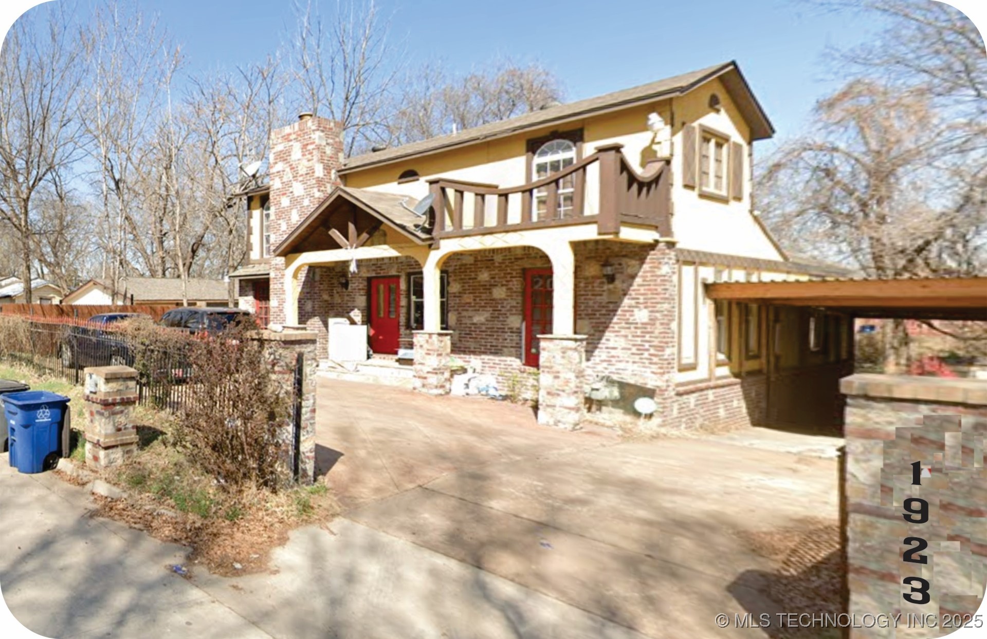 1923 E Oklahoma Street Property Photo 1