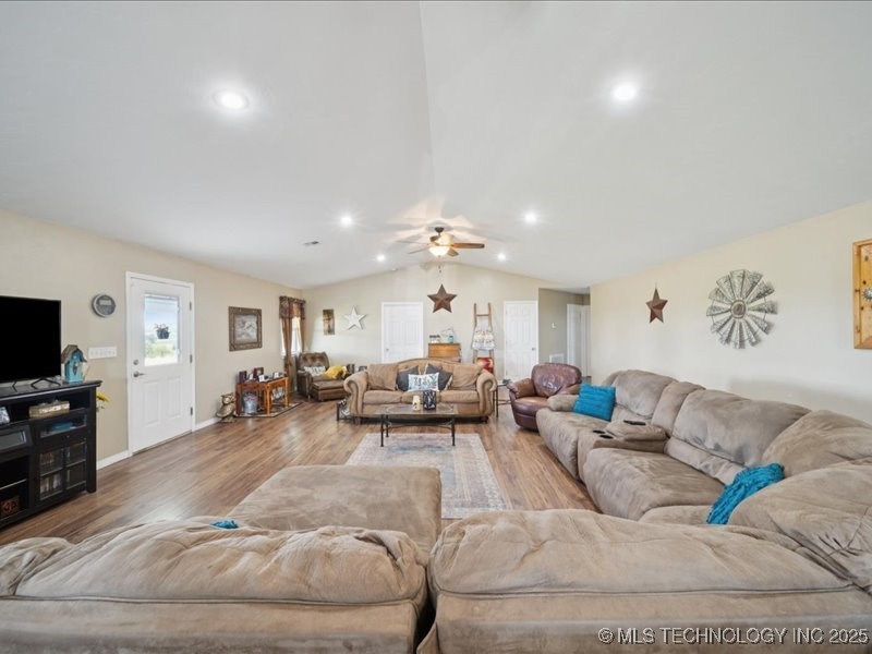 441695 E 190 Property Photo 11