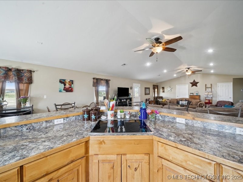 441695 E 190 Property Photo 18