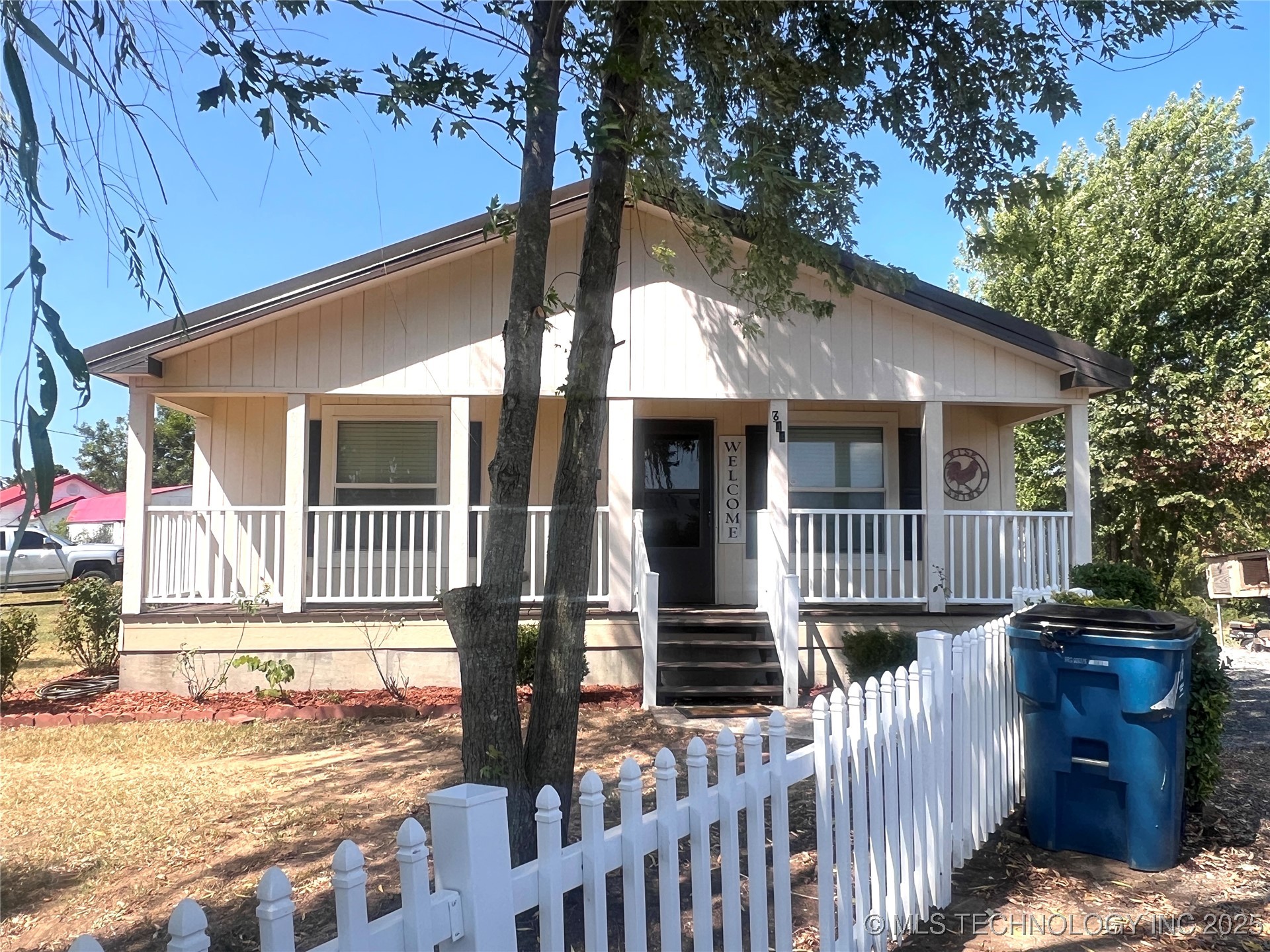 644 Dewey Avenue Property Photo 1