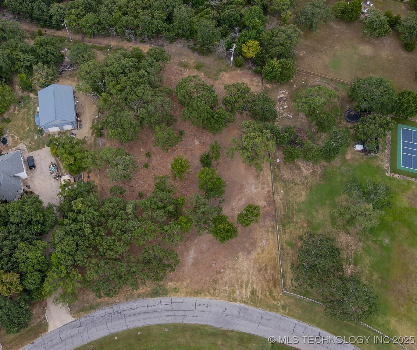 5332 Oak Timber Drive Property Photo 5