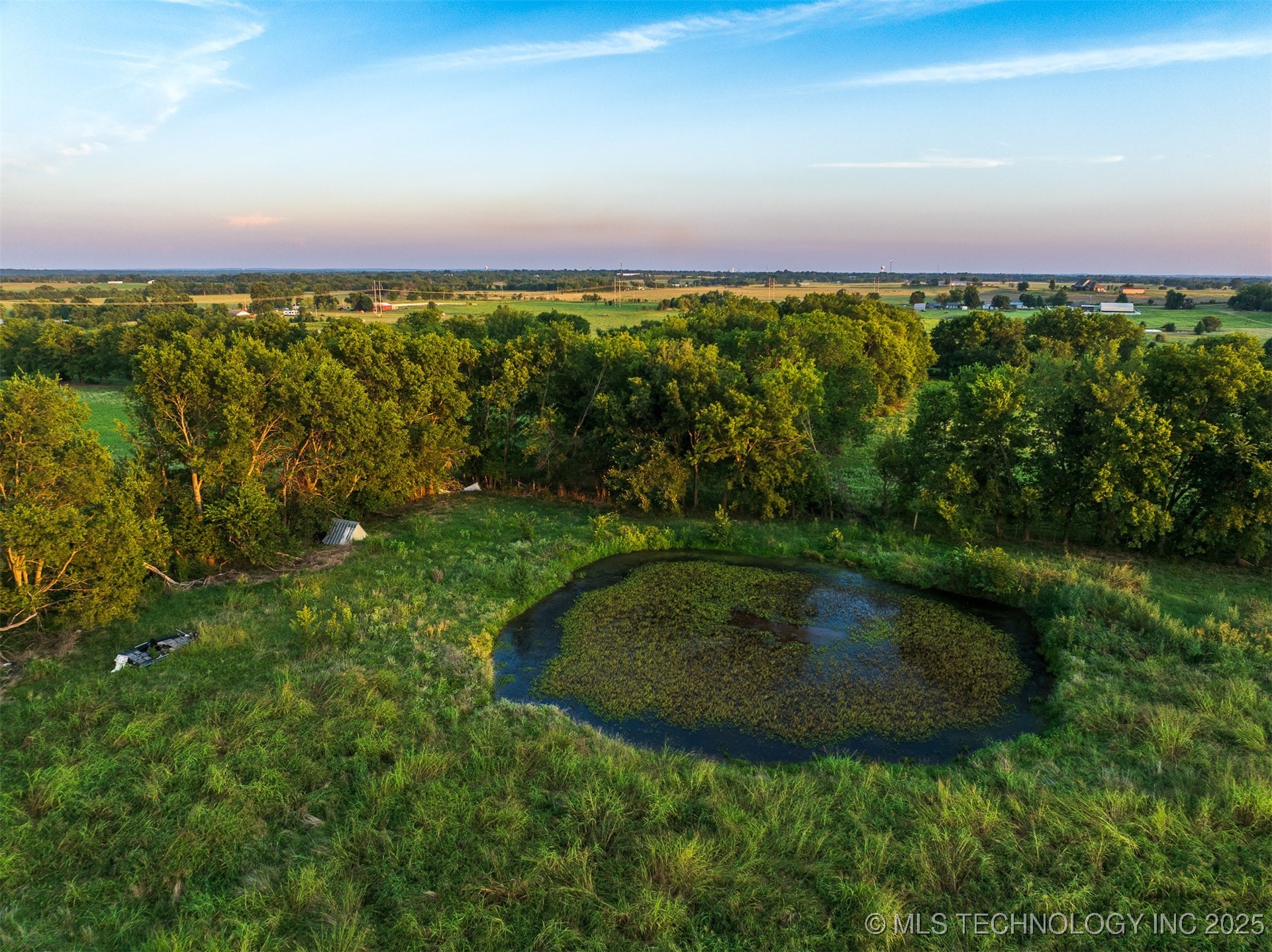 2 E 700 Road Property Photo 12