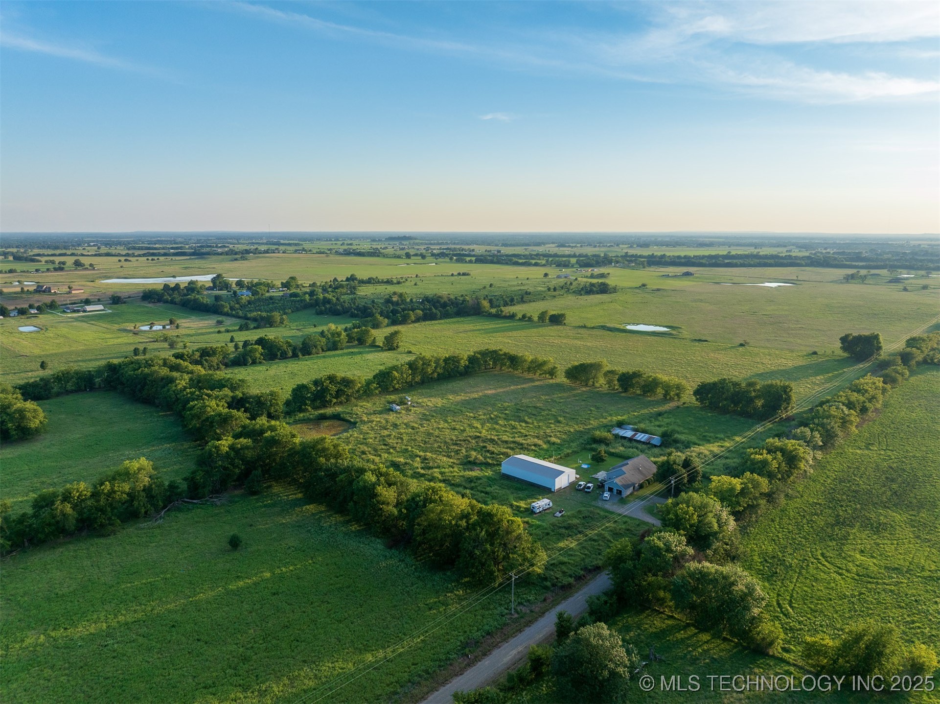 2 E 700 Road Property Photo 22