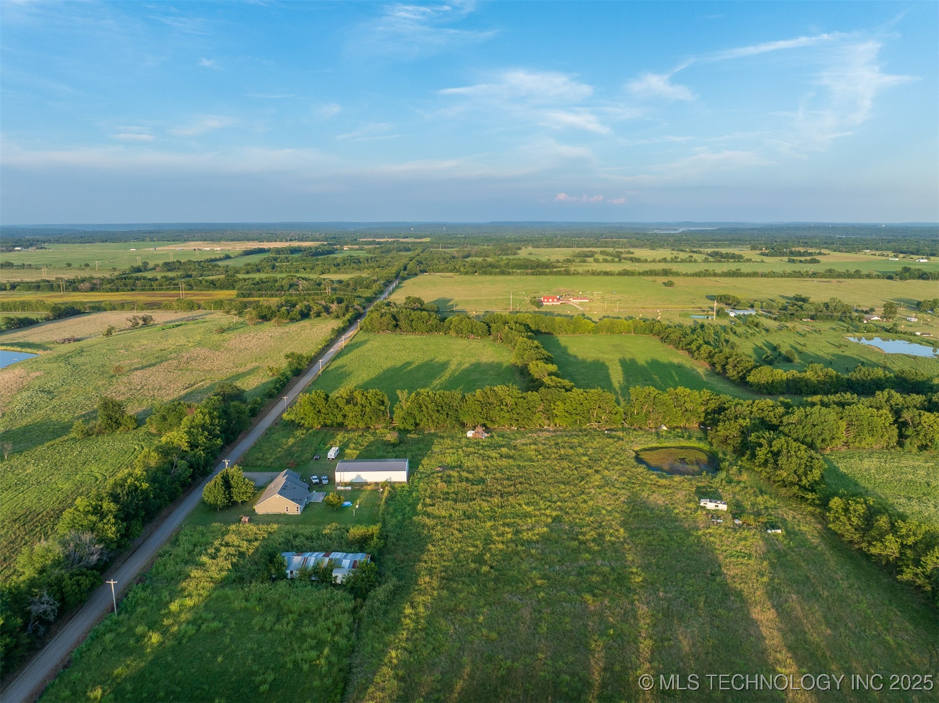 2 E 700 Road Property Photo 27